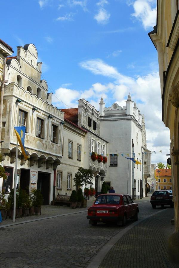 Apartmany U Sv. Floriana Slavonice Exteriör bild