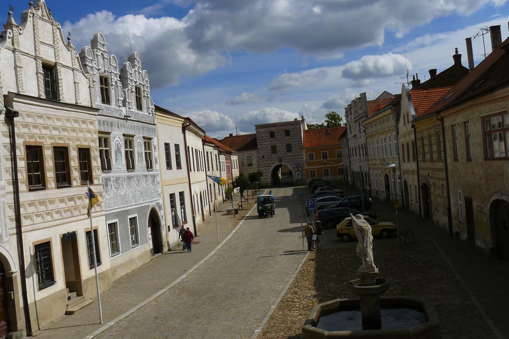 Apartmany U Sv. Floriana Slavonice Exteriör bild