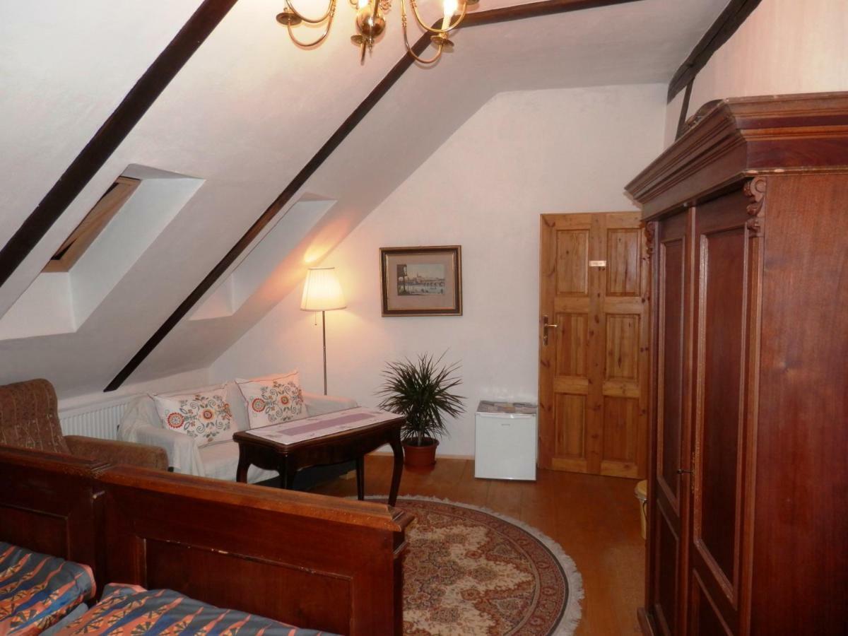 Apartmany U Sv. Floriana Slavonice Exteriör bild
